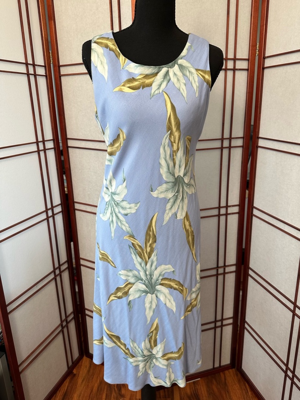 Hilo Hattie Light Blue Floral Midi Dress with Gold Leaves